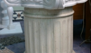 Мраморная колонна